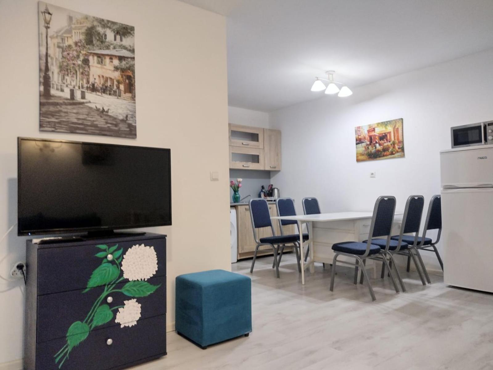 Private Apartment With Parking And Pool Balchik Exterior photo